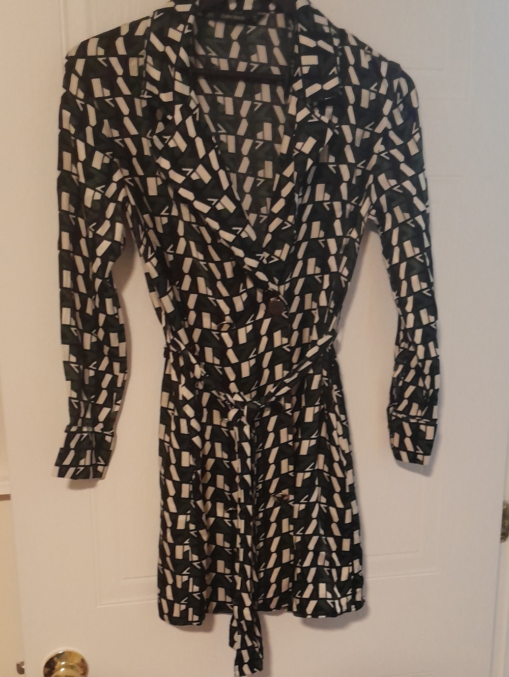 Black. Cream And Green Geometric Long-Sleeve Wrap Dress with Tie, Gold Buttons